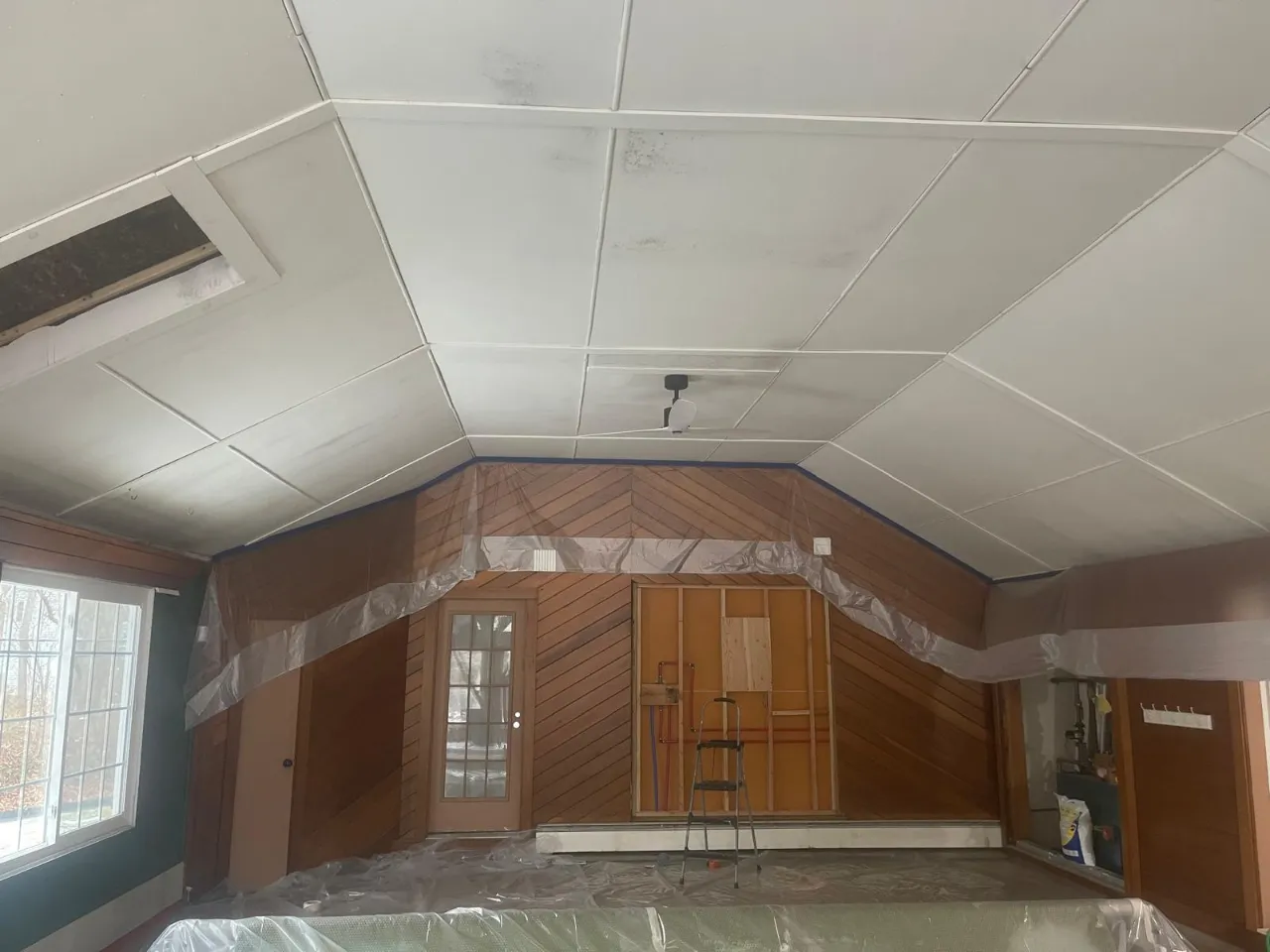 Complete room renovation by Bravo's Painting
